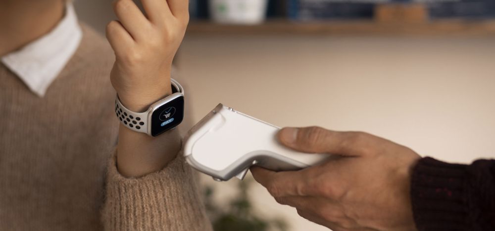 Фотографии Бесконтактная оплата на iPhone и Apple Watch в России возвращается