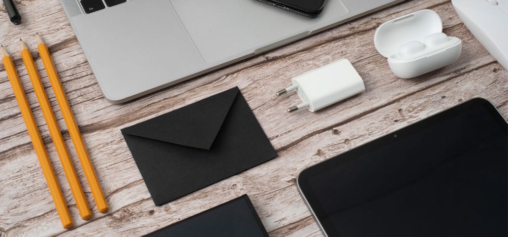 Фотографии iPhone Fold первый складной iPhone с 24 Мп подэкранной камерой